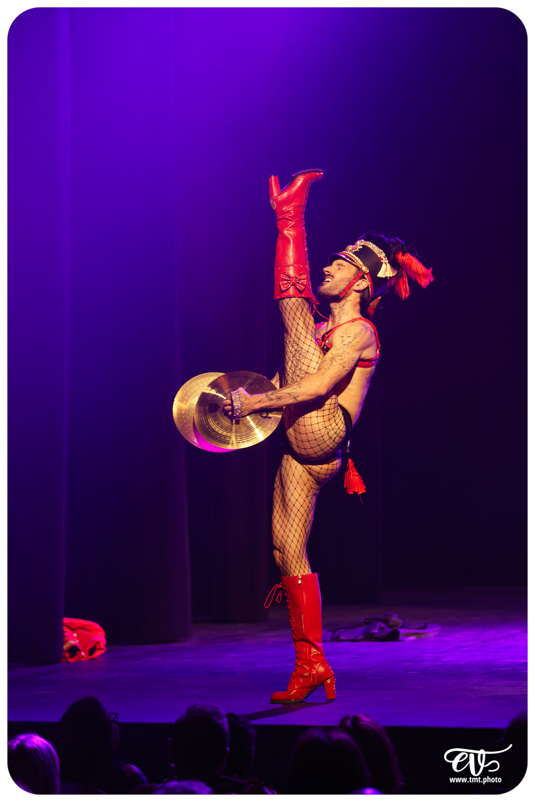 CABARET CANAILLE (LE BURLESQUE KLUB)